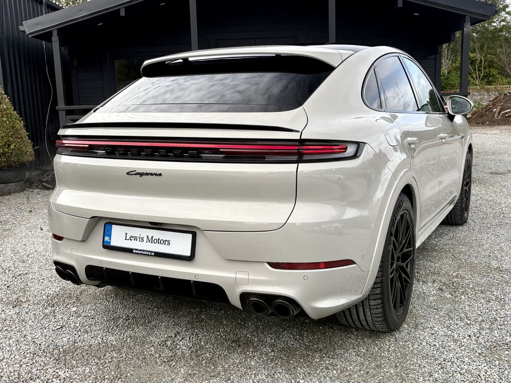 2025 Porsche Cayenne