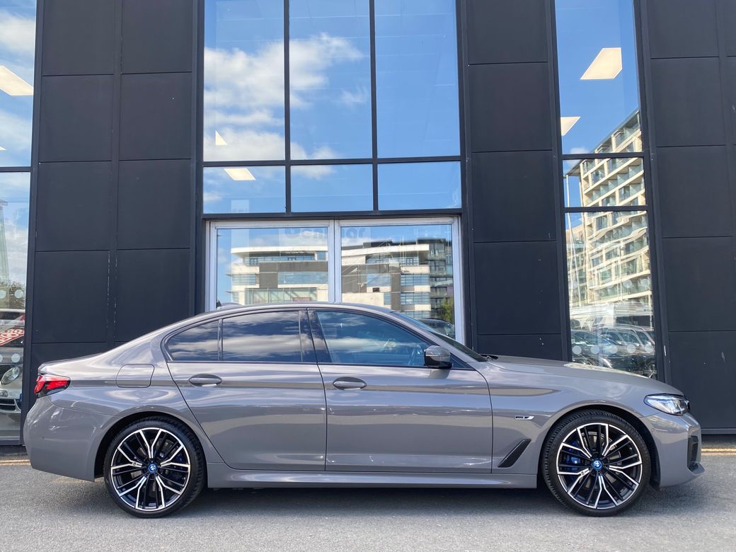 2022 BMW 5 Series