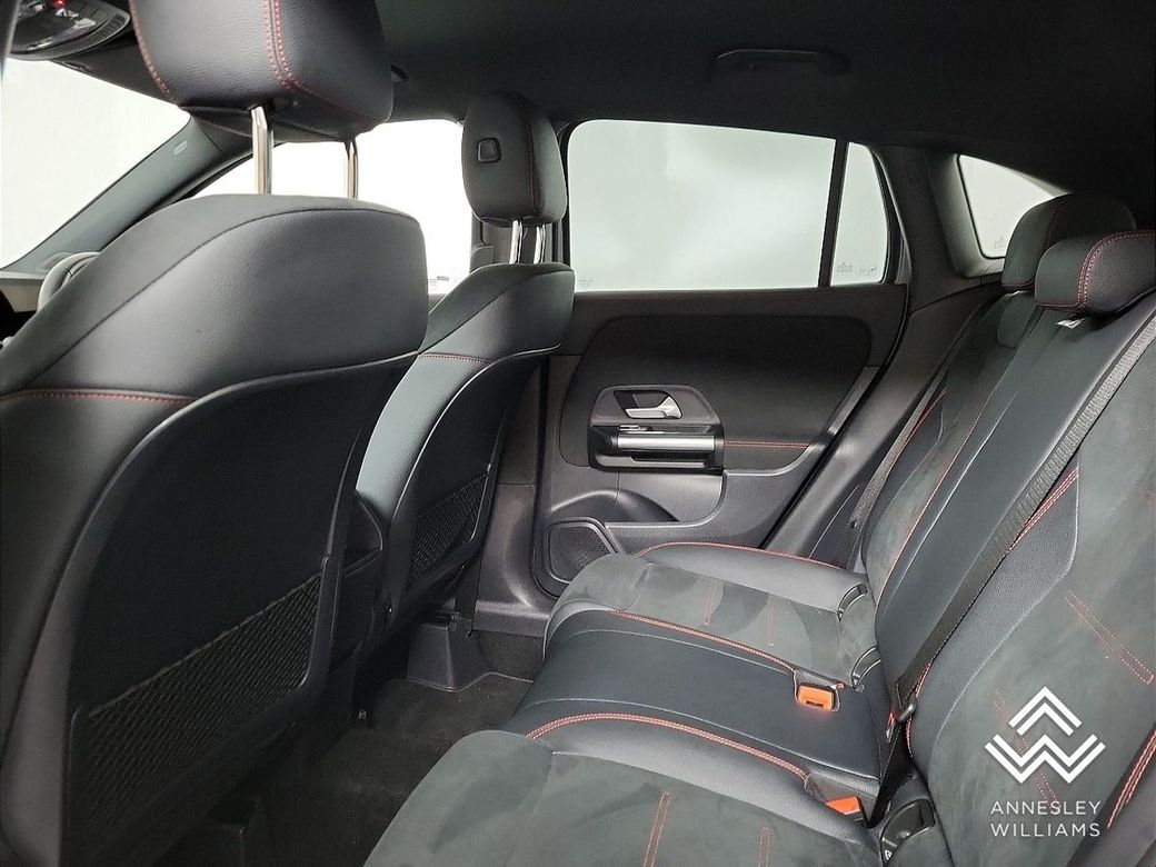 2025 Mercedes-Benz GLA Class