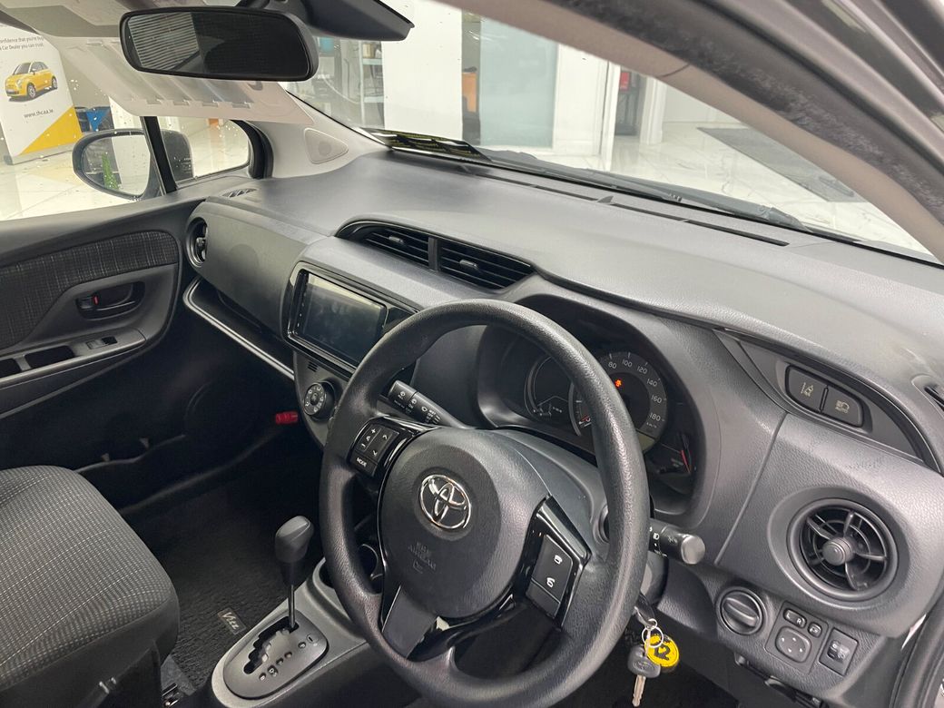 2017 Toyota Vitz