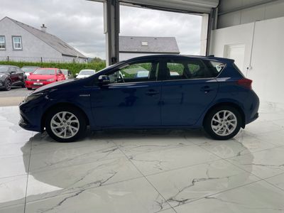 2016 Toyota Auris
