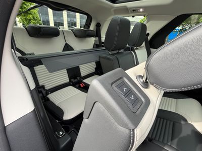 2025 Land Rover Discovery
