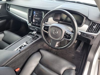 2021 Volvo S90