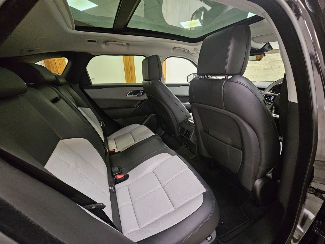2025 Land Rover Range Rover Velar