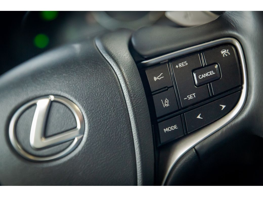 2023 Lexus ES 300h
