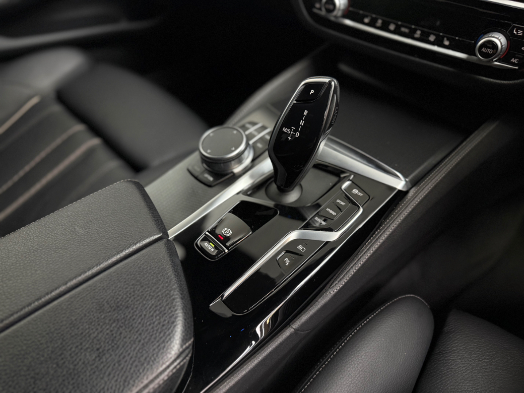 2021 BMW 5 Series