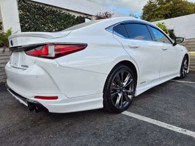 2021 Lexus ES 300h