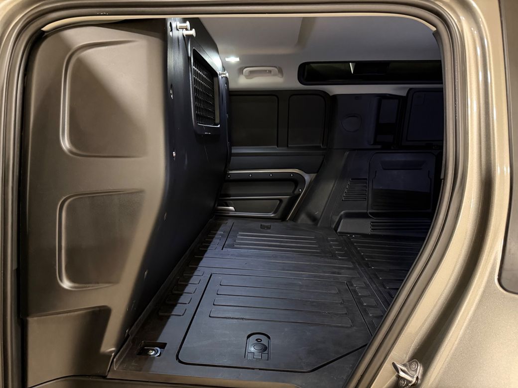 2023 Land Rover Defender