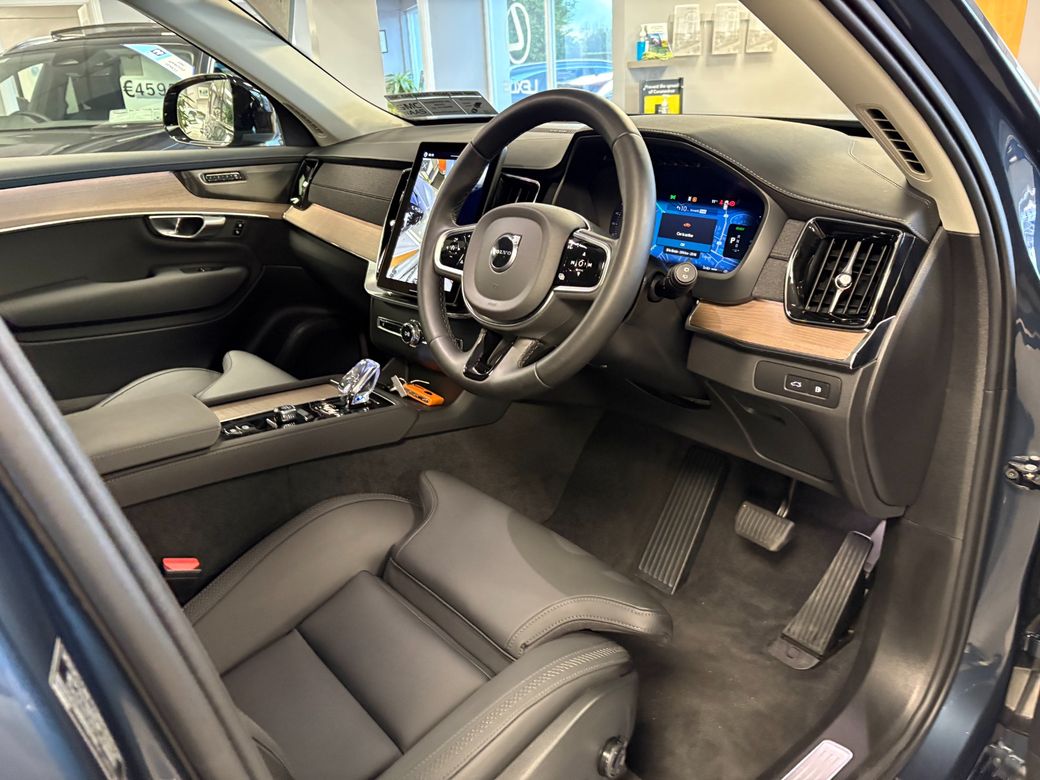 2025 Volvo XC90