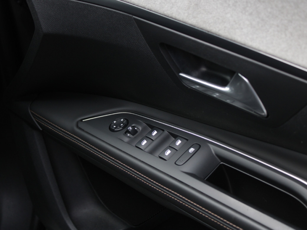 2018 Peugeot 5008