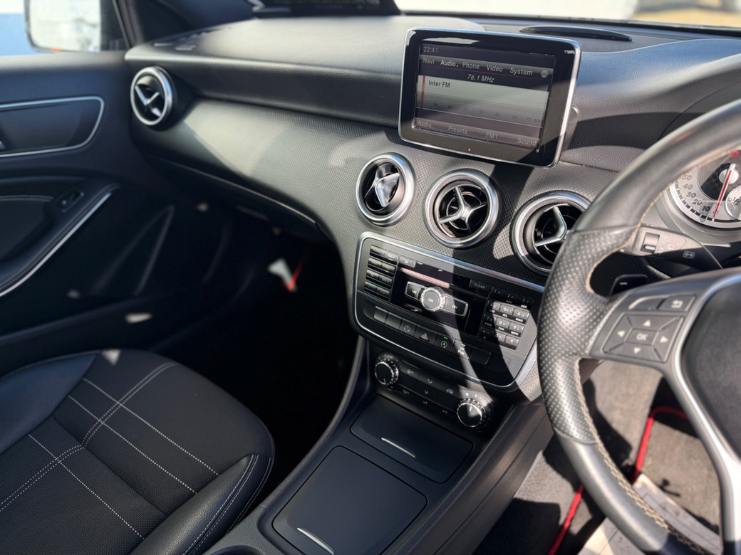 2013 Mercedes-Benz A 180