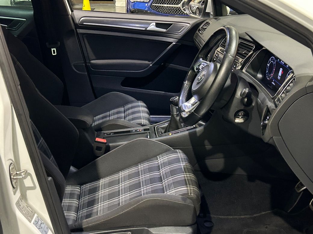 2018 Volkswagen Golf