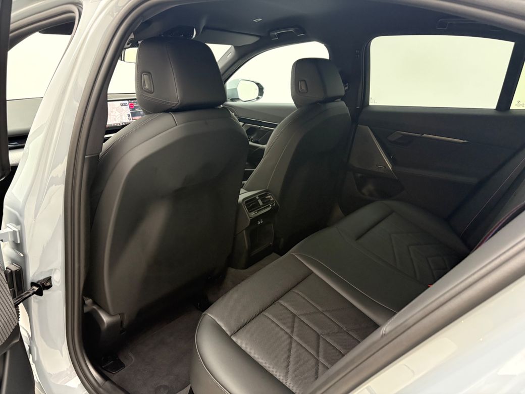 2025 BMW i5