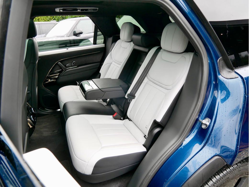 2025 Land Rover Range Rover Sport