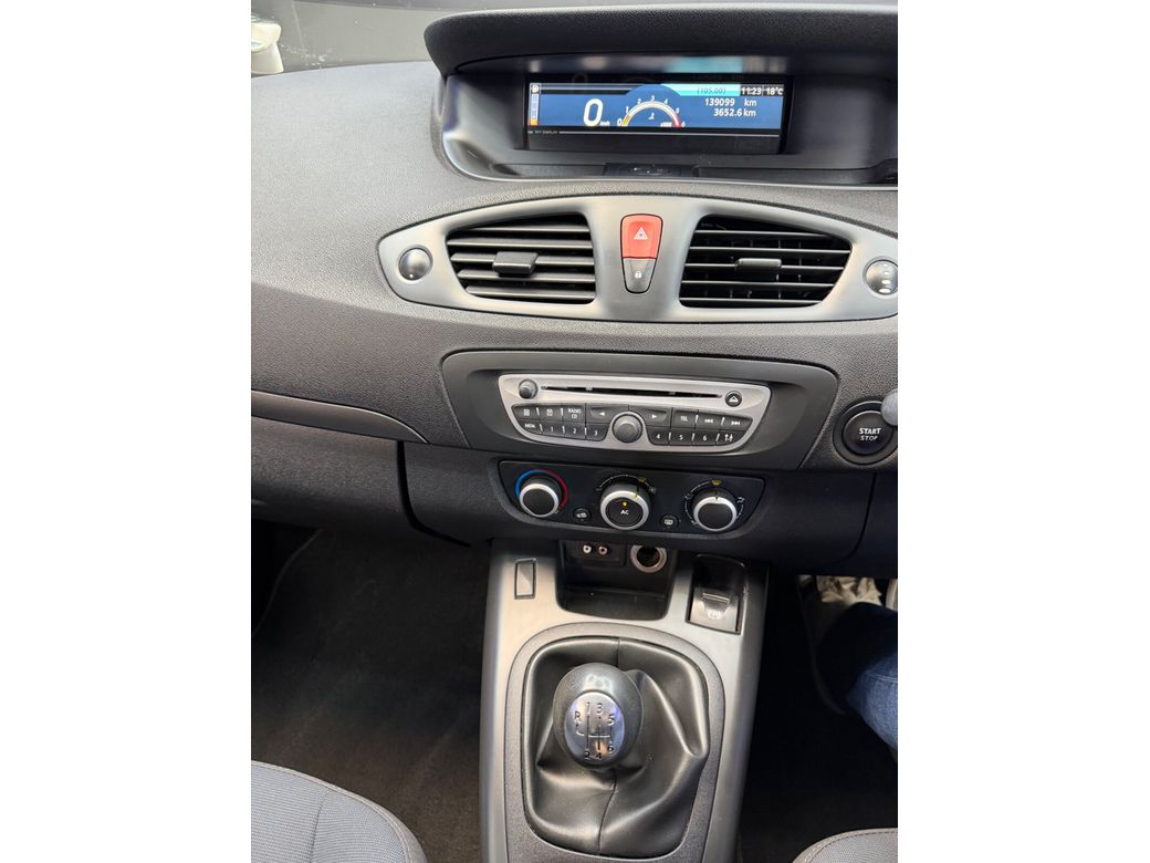 2011 Renault Scenic