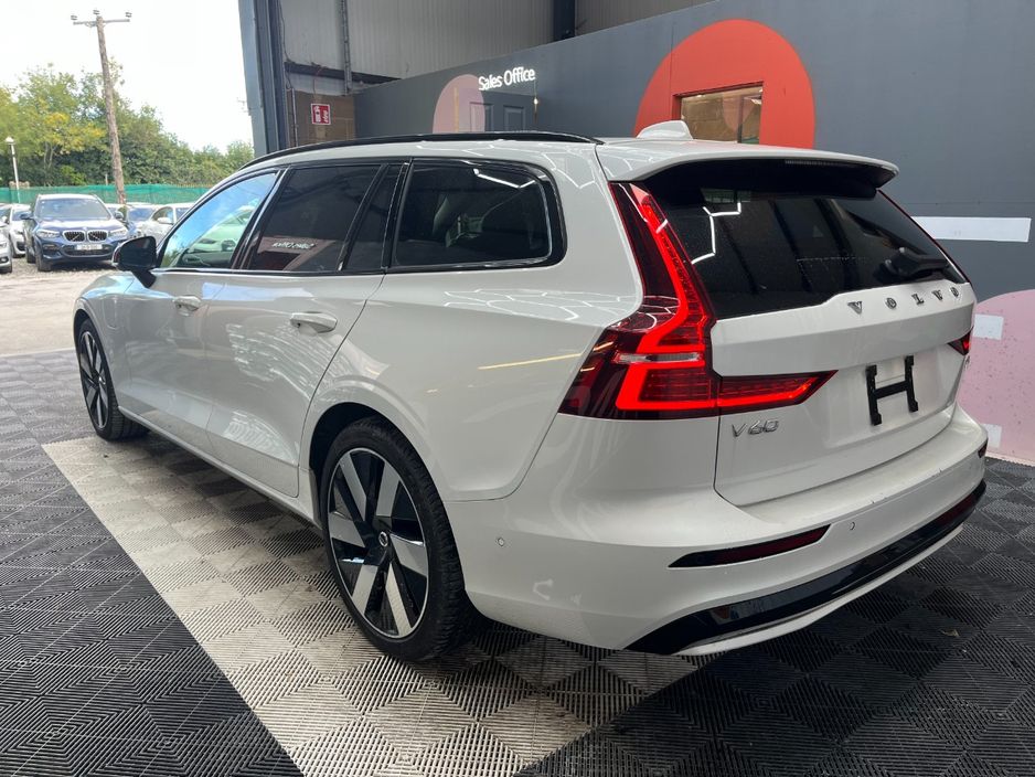2025 Volvo V60