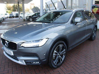 2019 Volvo V90 Cross Country