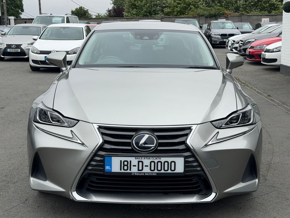 2018 Lexus IS 300h