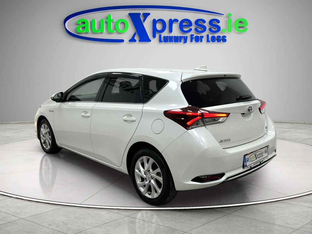 2016 Toyota Auris