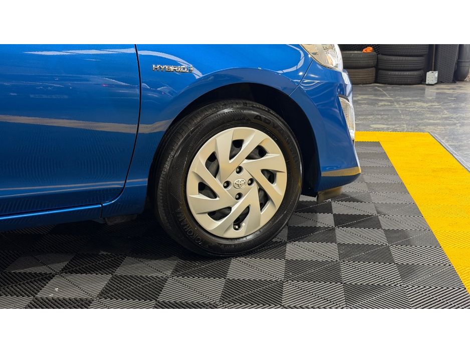2016 Toyota Aqua