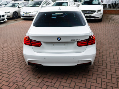2015 BMW 320