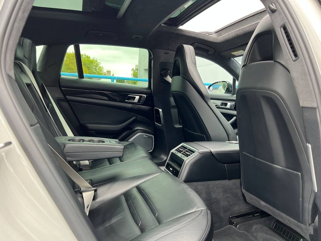 2018 Porsche Panamera