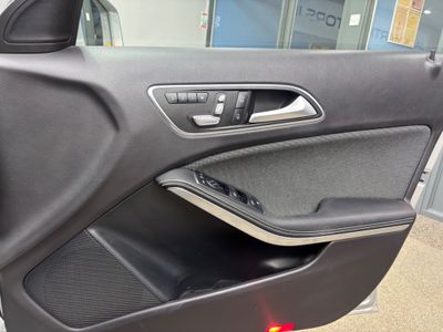 2016 Mercedes-Benz A 180