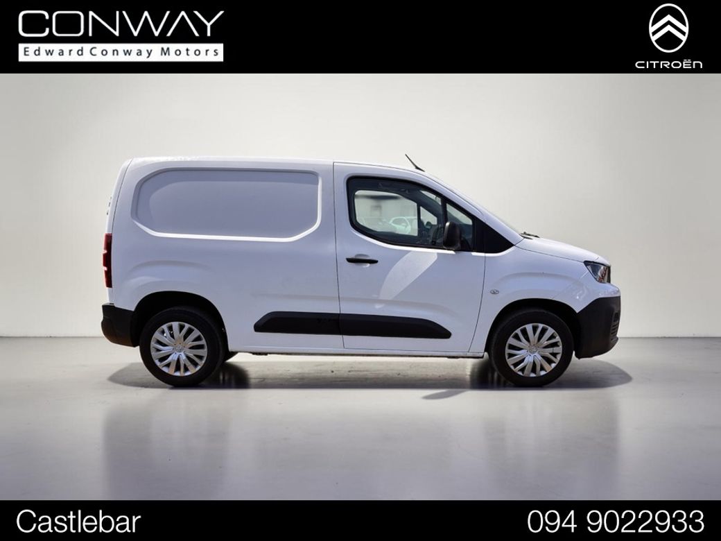 2022 Peugeot Partner