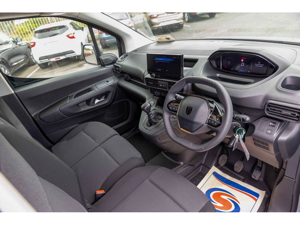 2025 Peugeot Partner