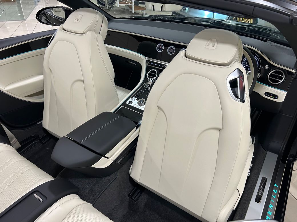 2025 Bentley Continental