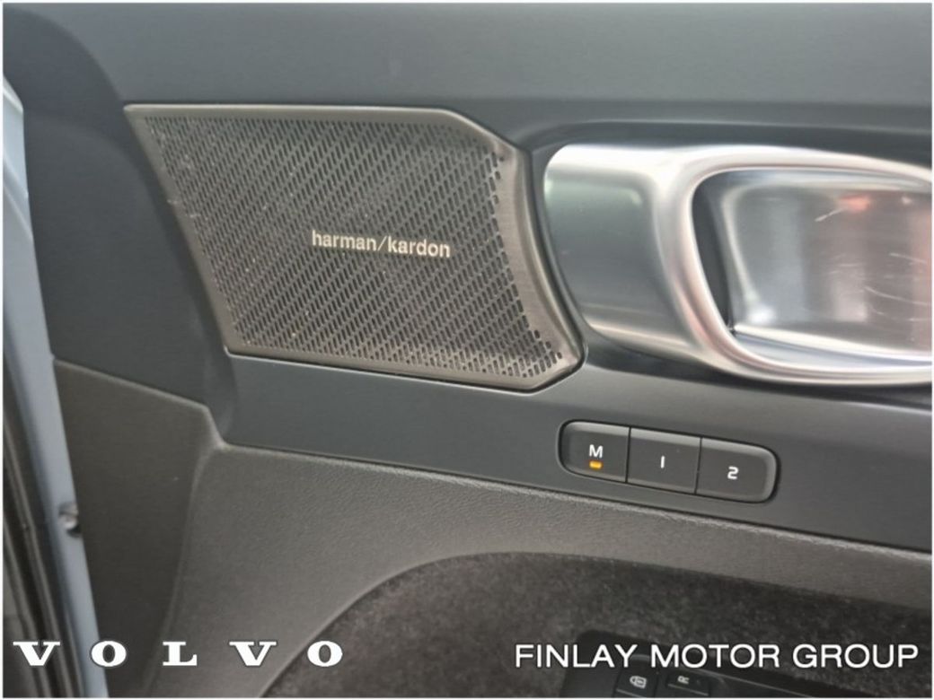 2023 Volvo C40