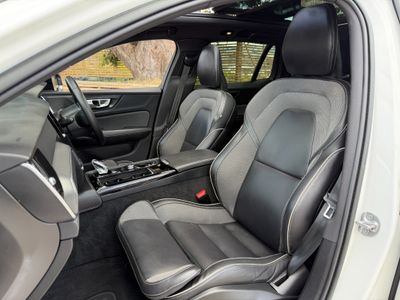 2022 Volvo V60