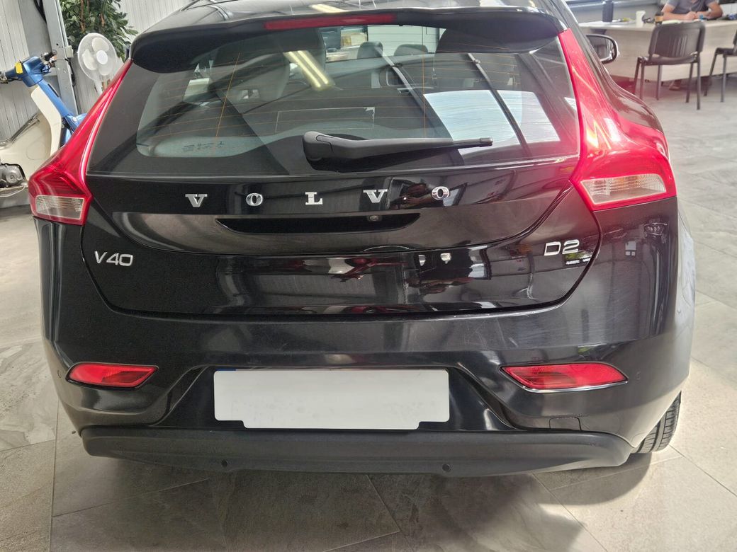 2016 Volvo V40