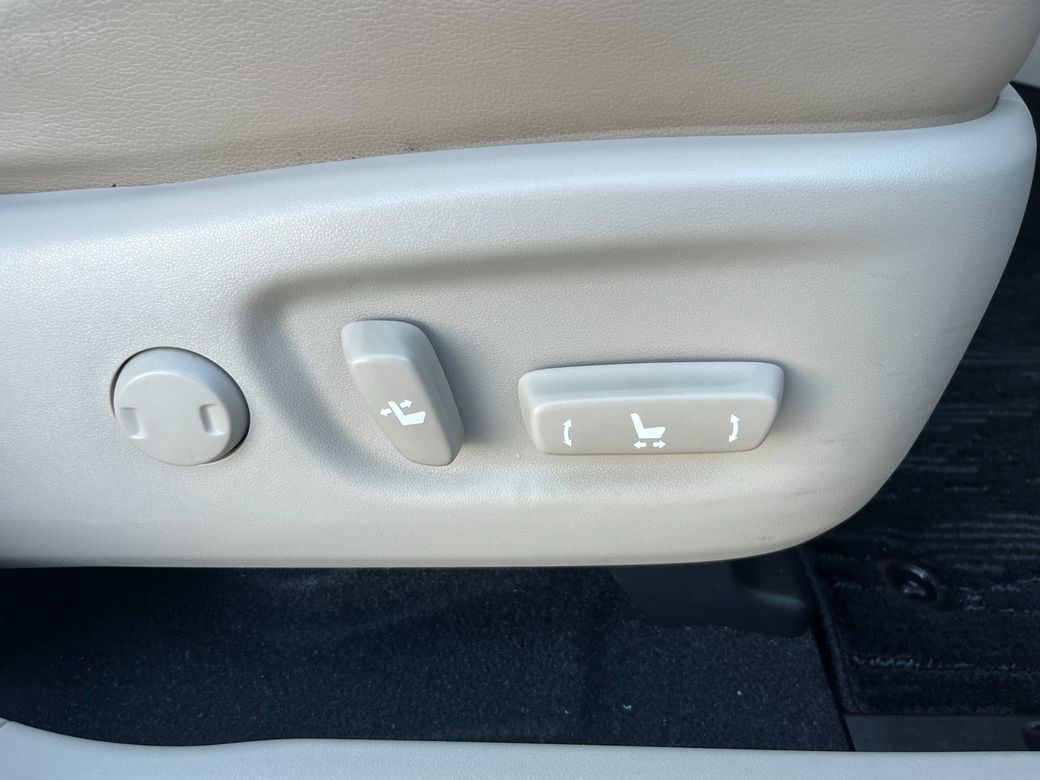 2018 Toyota Prius Alpha