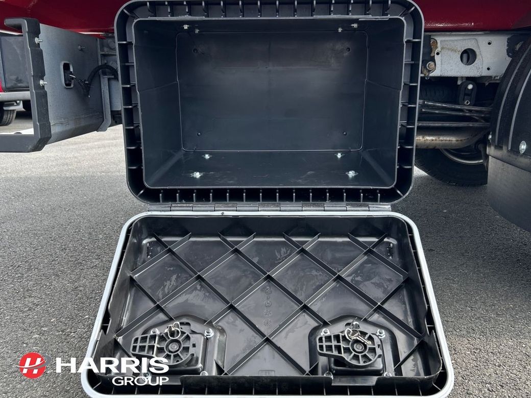 2026 White Maxus Deliver 9