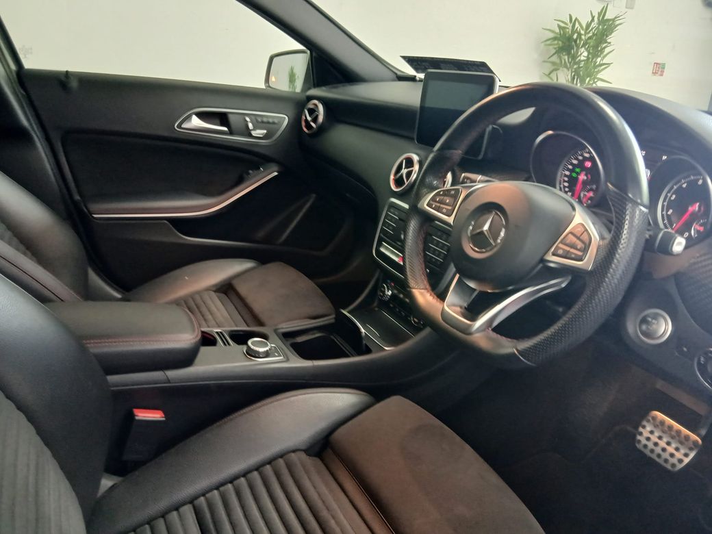 2017 Mercedes-Benz A 180