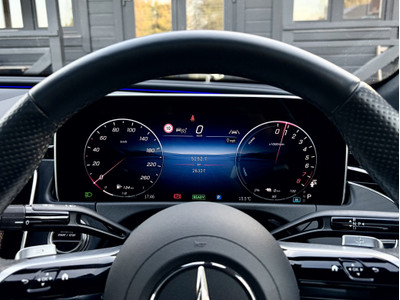 2025 Mercedes-Benz E 300