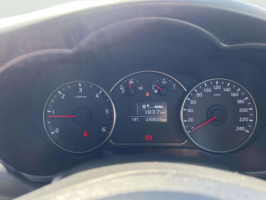 2014 Kia Carens