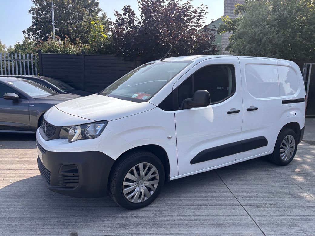 2022 Peugeot Partner