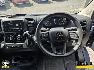 2025 Opel Movano