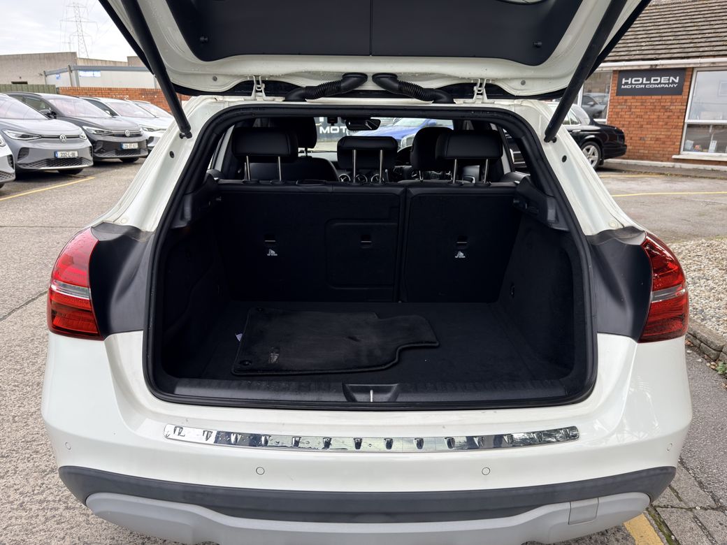 2017 Mercedes-Benz GLA 180