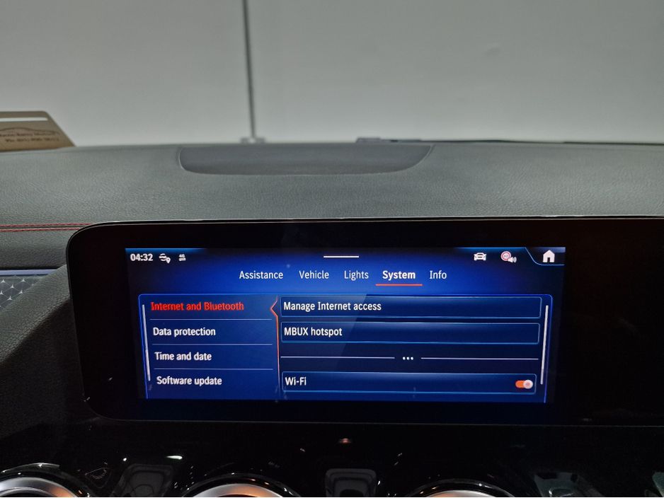 2024 Mercedes-Benz EQA