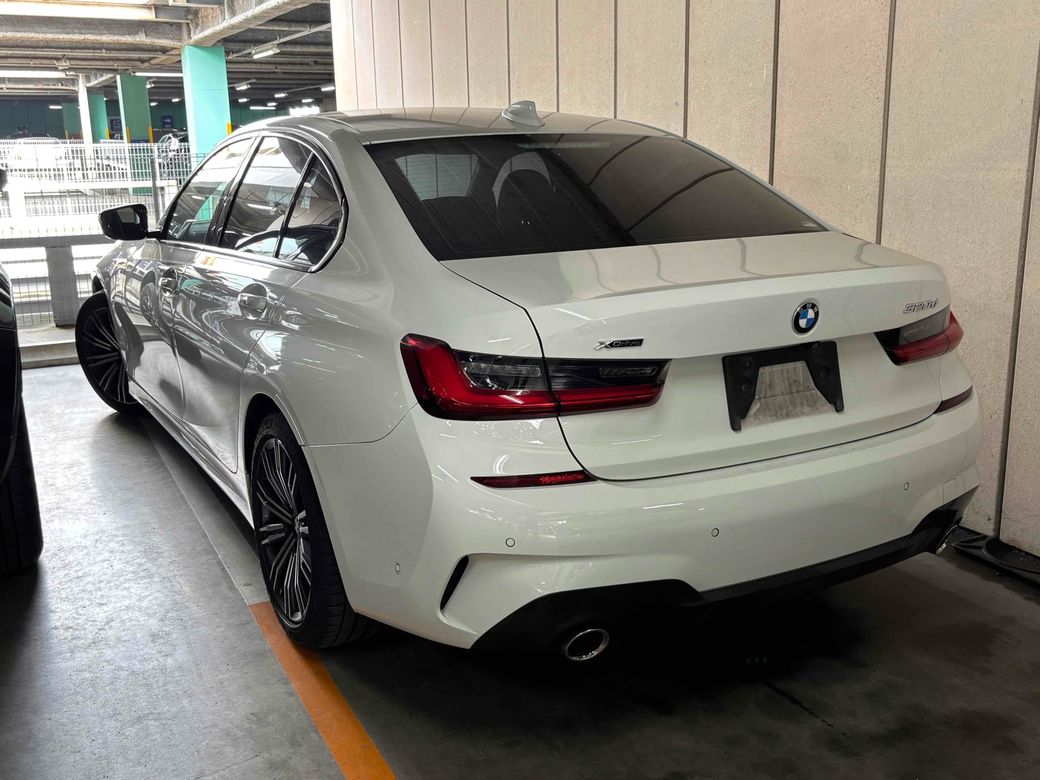 2019 BMW 320