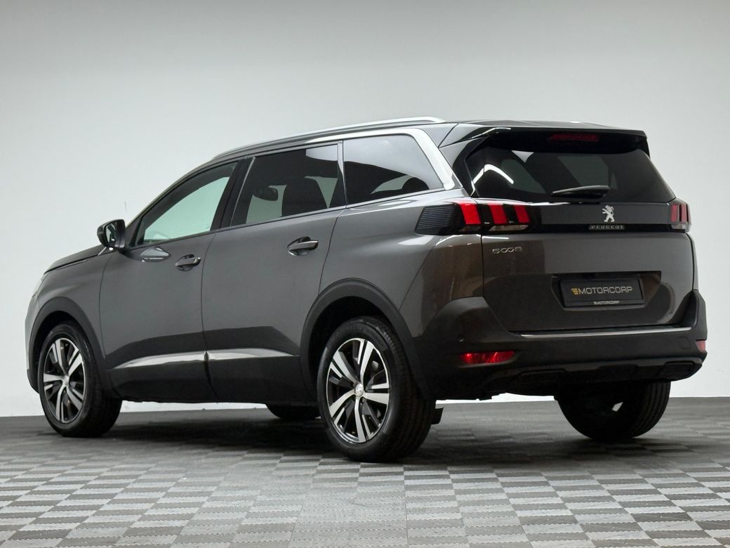 2023 Peugeot 5008