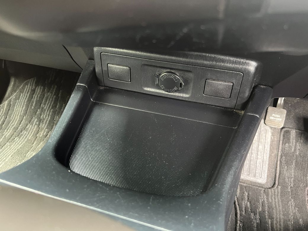 2016 Toyota Prius Alpha