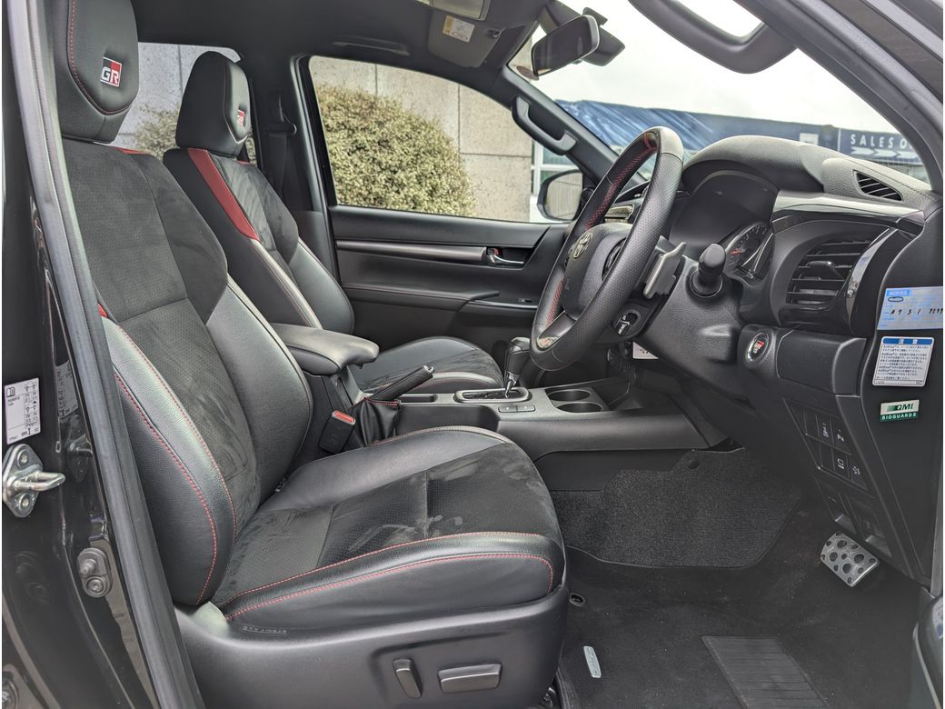 2024 Toyota Hilux