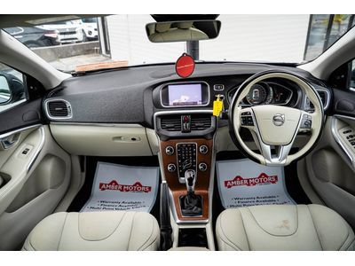 2019 Volvo V40