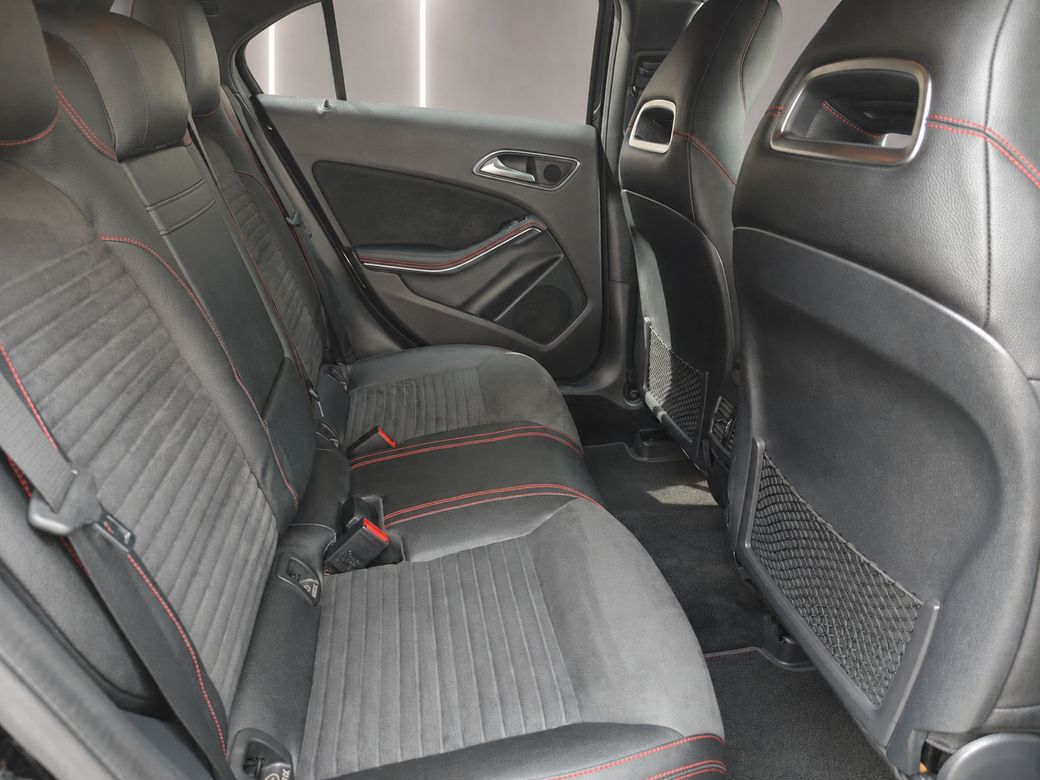 2016 Mercedes-Benz A 180