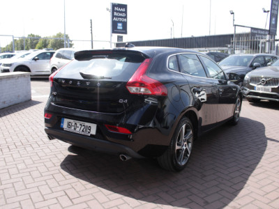 2016 Volvo V40