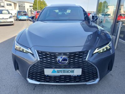 2021 Lexus IS 300h
